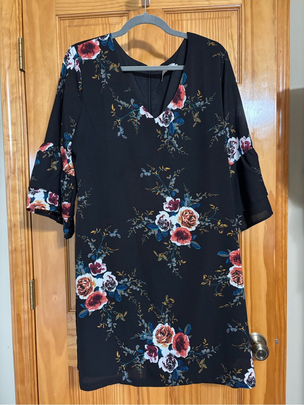 Floral V-Neck Black Shift Dress
